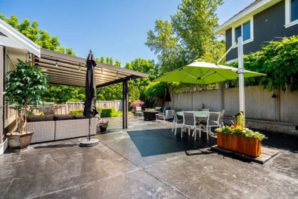 Front Yard Photo of 3876 154 Street, Surrey, BC