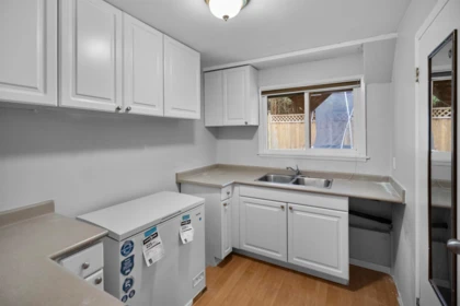 Guest Bathroom Photo of A 46538 Rolinde Crescent, Chilliwack, BC