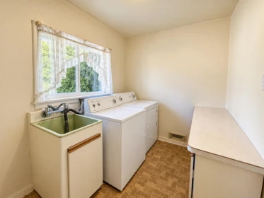 Dining Area Photo of 1309 Edinburgh Street, New Westminster, BC