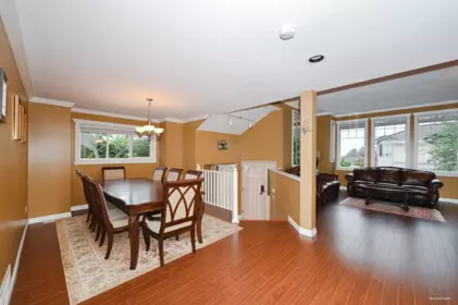 Kitchen Island Photo of 2995 Pinetree Close, Coquitlam, BC