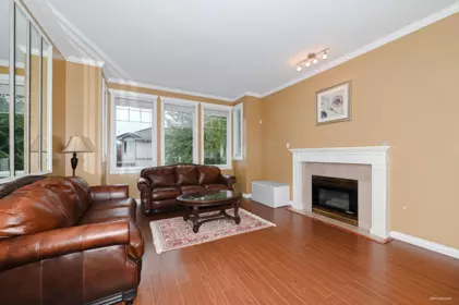 Kitchen Photo of 2995 Pinetree Close, Coquitlam, BC
