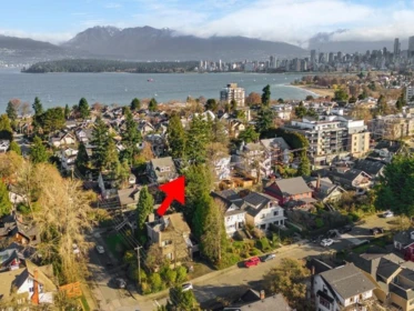 2566 W 2nd Avenue, Vancouver, BC, Vancouver — Half Duplex for sale