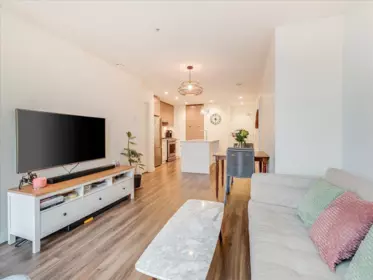 406 108 E 8th Street, North Vancouver, BC, North Vancouver — Apartment/Condo for sale