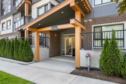 204 33568 George Ferguson Way, Abbotsford, BC, Abbotsford — Apartment/Condo for sale