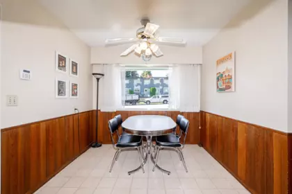 Breakfast Nook Photo of 40 E Tenth Avenue, New Westminster, BC