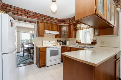 Kitchen Photo of 40 E Tenth Avenue, New Westminster, BC