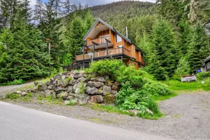 14883 Parkwood Street, Sunshine Valley, BC, Sunshine Valley — Single Family Residence for sale