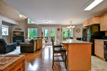 14883 Parkwood Street, Sunshine Valley, BC, Sunshine Valley — Single Family Residence for sale
