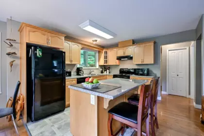 14883 Parkwood Street, Sunshine Valley, BC, Sunshine Valley — Single Family Residence for sale
