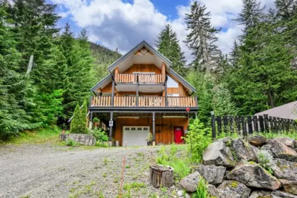 Front Yard Photo of 14883 Parkwood Street, Sunshine Valley, BC