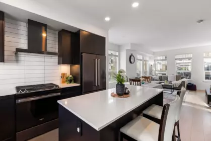 Breakfast Nook Photo of 72 2774 Montrose Avenue, Abbotsford, BC