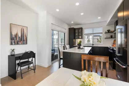 Dining Area Photo of 72 2774 Montrose Avenue, Abbotsford, BC