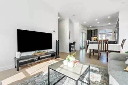 Family Room Photo of 72 2774 Montrose Avenue, Abbotsford, BC
