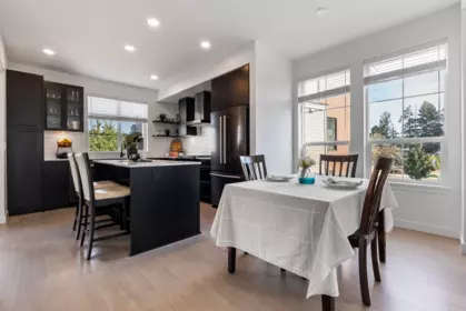 Kitchen Photo of 72 2774 Montrose Avenue, Abbotsford, BC
