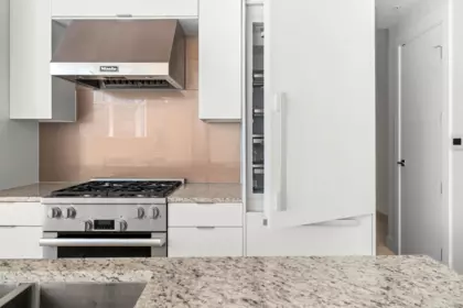 Kitchen Photo of 404 6699 Nelson Avenue, West Vancouver, BC
