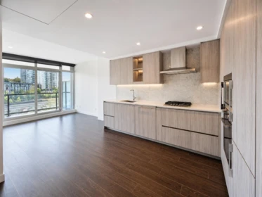 407 4720 Lougheed Highway, Burnaby, BC, Burnaby — Apartment/Condo for sale