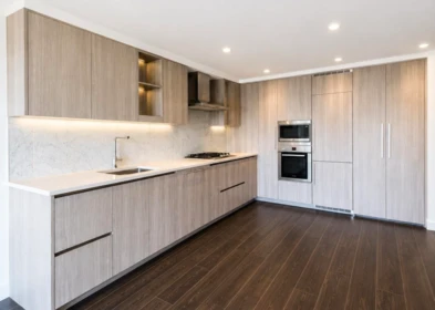 407 4720 Lougheed Highway, Burnaby, BC, Burnaby — Apartment/Condo for sale