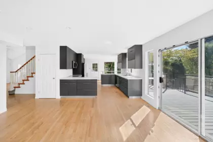 Kitchen Island Photo of 16290 78a Avenue, Surrey, BC