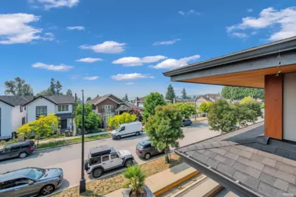 Mudroom Photo of 2201 963 Charland Avenue, Coquitlam, BC