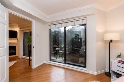 Powder Room Photo of 2009 84 Grant Street, Port Moody, BC