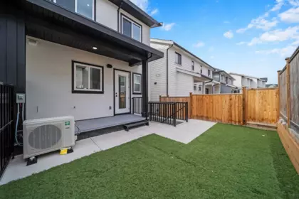 Staircase Photo of 101 16631 18 Avenue, Surrey, BC