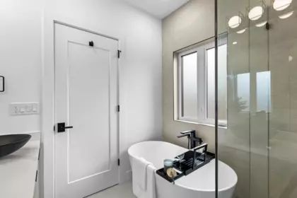 Powder Room Photo of 2 7353 12th Avenue, Burnaby, BC