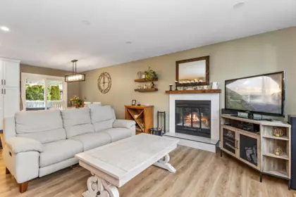 Breakfast Nook Photo of 26824 Alder Drive, Langley, BC