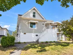 216 E 18th Street, North Vancouver, BC