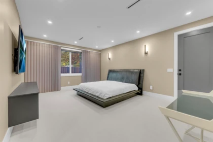 Hot Tub / Spa Photo of 13390 112a Avenue, Surrey, BC