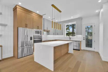 Breakfast Nook Photo of 15636 23a Avenue, Surrey, BC