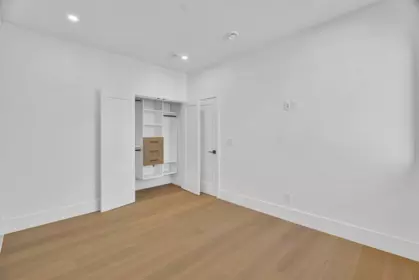 Garage Interior Photo of 15636 23a Avenue, Surrey, BC