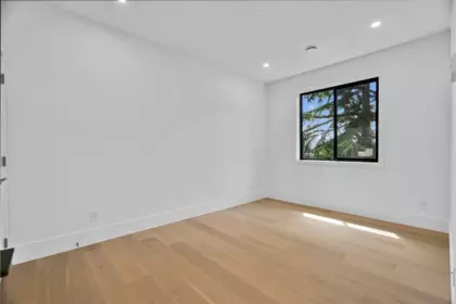 Laundry Room Photo of 15636 23a Avenue, Surrey, BC