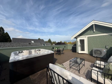Family Room Photo of 1 127 W 17th Avenue, Vancouver, BC