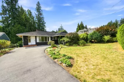 Garden / Landscaping Photo of 535 Ailsa Avenue, Port Moody, BC