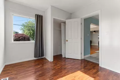 Hallway Photo of 9260 Mcnaught Road, Chilliwack, BC