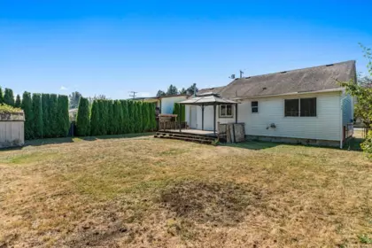 Swimming Pool Photo of 9260 Mcnaught Road, Chilliwack, BC