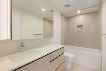 Primary Bathroom Photo of 3311 13573 98a Avenue Avenue, Surrey, BC