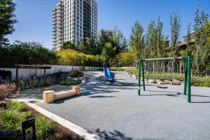 Garden / Landscaping Photo of 3807 2135 Springer Avenue, Burnaby, BC