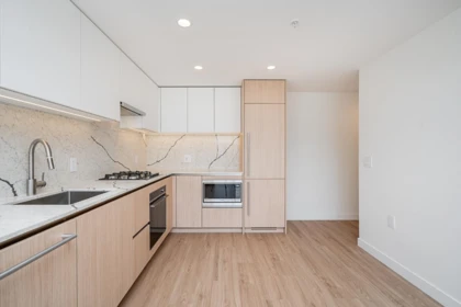 Primary Bedroom Photo of 3807 2135 Springer Avenue, Burnaby, BC