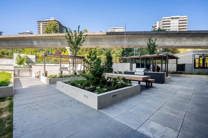Swimming Pool Photo of 3807 2135 Springer Avenue, Burnaby, BC