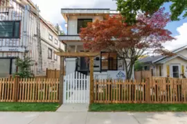 1 5385 Earles Street, Vancouver, BC