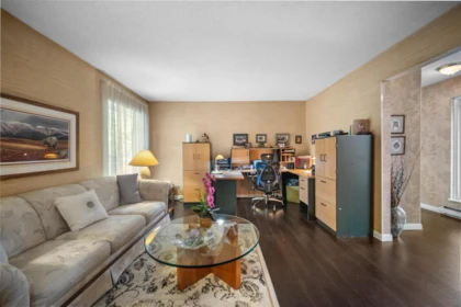 Kitchen Island Photo of 1172 Eagleridge Drive, Coquitlam, BC