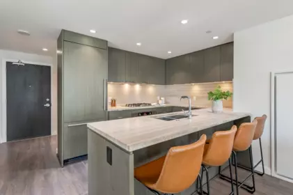 Kitchen Photo of 907 112 E 13th Street, North Vancouver, BC
