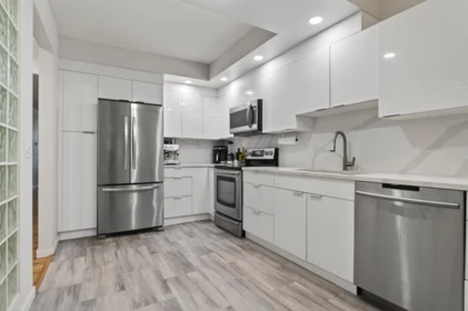 205 3151 Woodbine Drive, North Vancouver, BC, North Vancouver — Apartment/Condo for sale