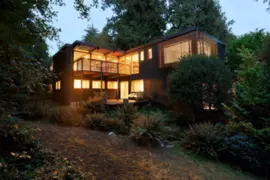 945 15th Street, West Vancouver, BC
