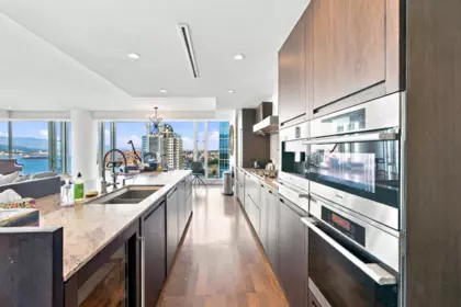 2301 1011 W Cordova Street, Vancouver, BC, Vancouver — Apartment/Condo for sale