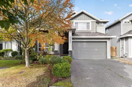 17473 64a Avenue, Surrey, BC, Surrey — Single Family Residence for sale