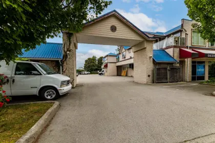 204 19705 56 Avenue, Langley, BC, Langley — Apartment/Condo for sale