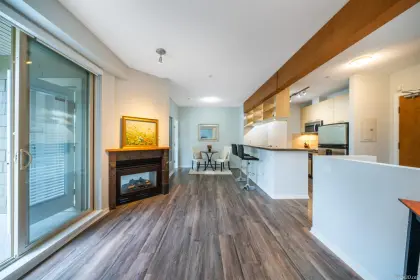 420 560 Raven Woods Drive, North Vancouver, BC, North vancouver — Apartment/Condo for sale