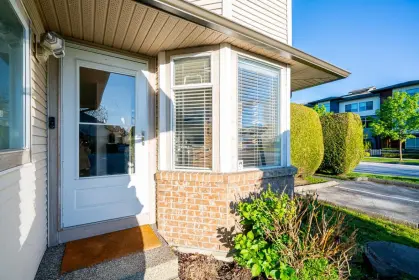 102 16255 85 Avenue, Surrey, BC, Surrey — Townhouse for sale